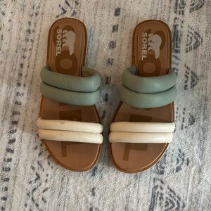 Sorel Women's Green and Cream Slide Sandals